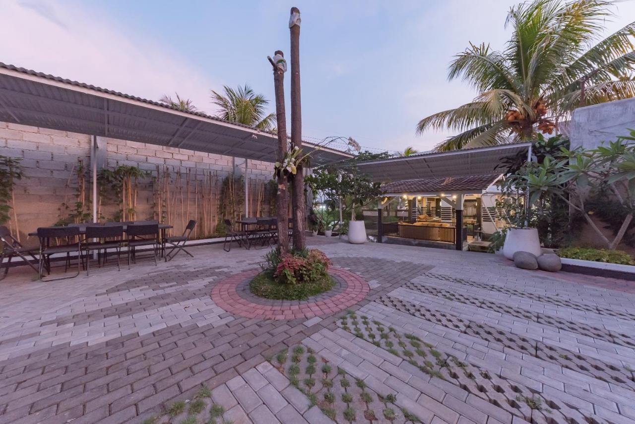 Urbanview Hotel Khayrizsan Tasikmalaya By Reddoorz Eksteriør billede